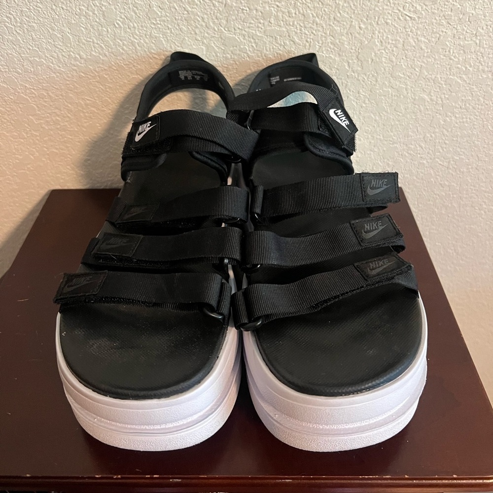 Black Nike Icon Classic Sandles Size 11